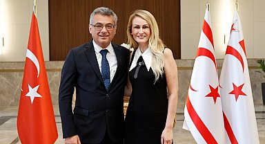 KKTC Cumhurbaşkanı Tufan Erhürman vatandaşlarla bayramlaştı