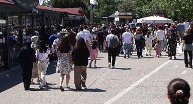 Kurban Bayramı'nı İstanbul'da geçirenler sahillere akın etti