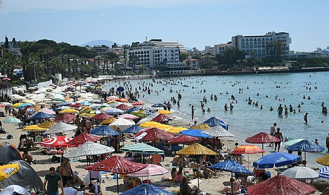 Kuşadası'nda bayram yoğunluğu; oteller doldu