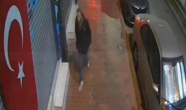 Kuşadası'nda Türk bayrağını kepenkten söken kişiye adli kontrol