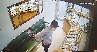 Kuyumcu dükkanında, 'eşime alacağım' diyerek baktığı yüzüğü çaldı