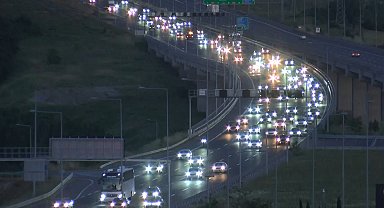 Kuzey Marmara Otoyolu'nun Kocaeli geçişinde bayram trafiği