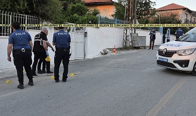 Malatya'da sürücülerin trafikte silahlı kavgası: 2 yaralı