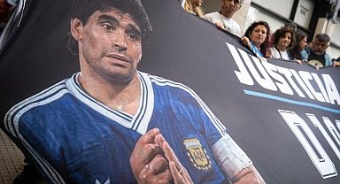 Maradona'nın ölümüne ilişkin yürütülen davada iki doktor hakim karşısına çıktı
