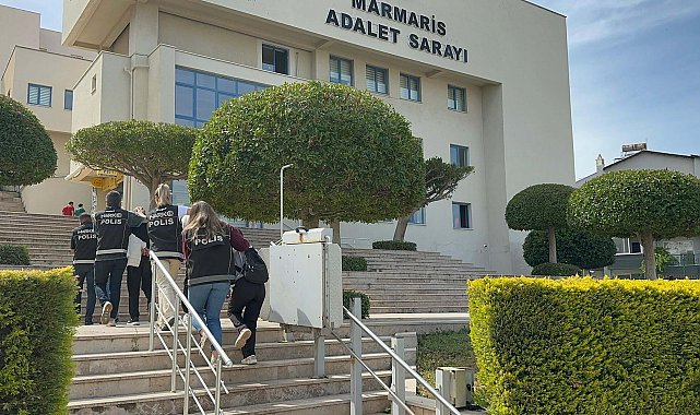 Marmaris'te otomobilde uyuşturucu ele geçirildi; 4 tutuklama