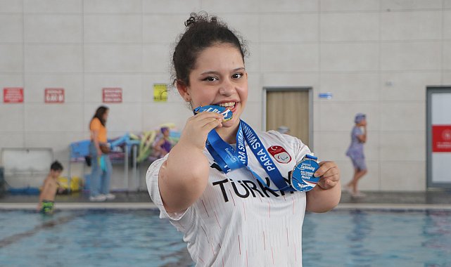 Milli para yüzücü Meryem, dünya şampiyonu oldu: Her yerde Türk bayrağını dalgalandırmak istiyorum