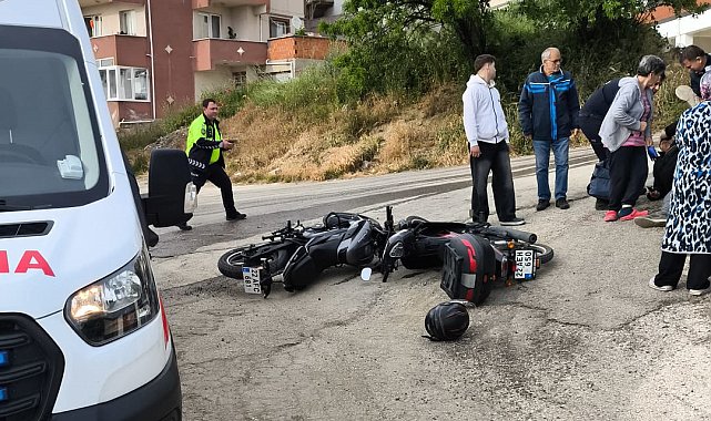 Motosikletler kafa kafaya çarpıştı: 2 yaralı