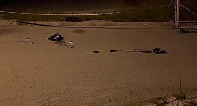 Motosikletlinin otomobil bagajına bıraktığı çanta, fünye ile patlatıldı
