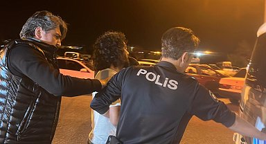 Müdahale ettikleri kadının çocukları tarafından rehin tutulan sağlık görevlilerini polis kurtardı