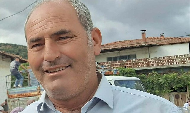 Muhtar, traktörünün üzerinde av tüfeğiyle vurularak ölmüş halde bulundu