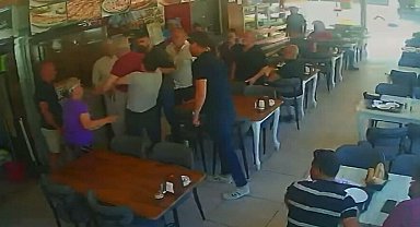 Nefes borusuna et parçası kaçan turisti, restoran sahibi Heimlich manevrasıyla kurtardı