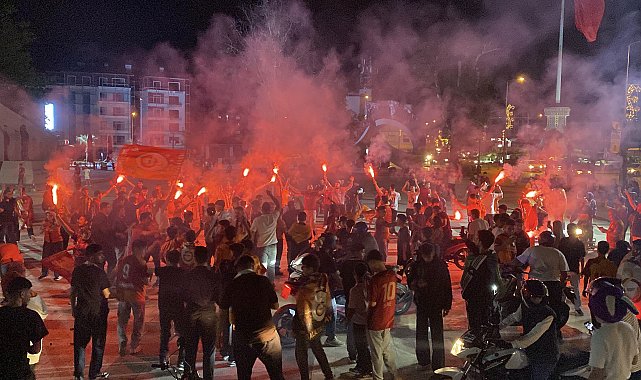 Osmaniye'de Galatasaray'ın şampiyonluğu kutlandı
