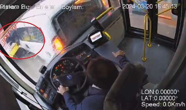 Otobüs şoförü uykuya daldı, öğrenciye çarptı…