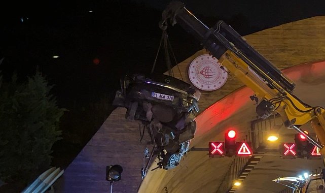 Otomobil tünel girişindeki duvara çarptı; 1 ölü