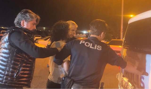 Rahatsızlanan annelerine müdahaleye gelen sağlık ekibini alıkoyan 2 kardeşin işlemleri sürüyor