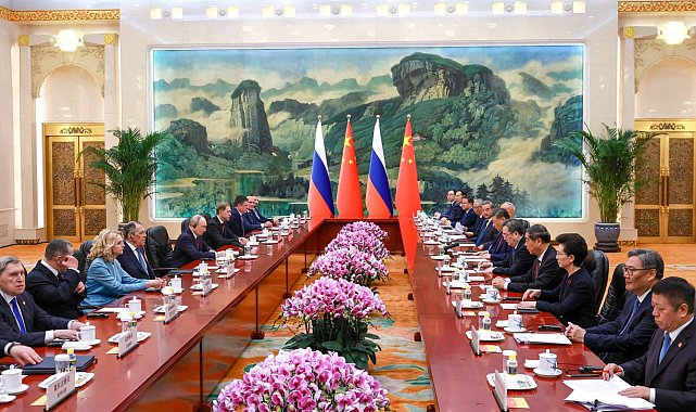 Rusya Devlet Başkanı Putin, Çin'de resmi törenle karşılandı