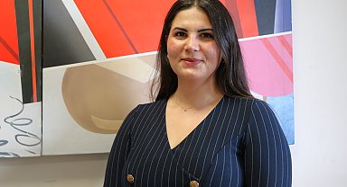 Sanal medya, gençlerin kimliklerini yeniden inşa ettikleri bir platform niteliği taşıyor