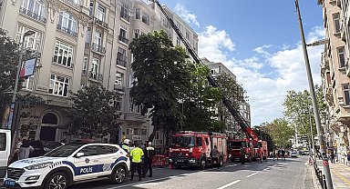 Şişli'de iş yerinde korkutan yangın