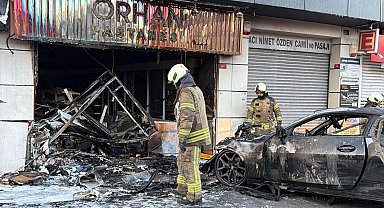 Şişli'de otomobil iş yerine girdi, yangın çıktı: 2 yaralı