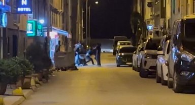 Sokaktaki kavgada 16 yaşında çocuk bıçakla yaralandı