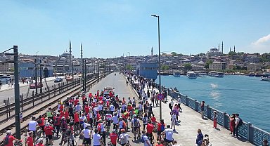 Sultanahmet'ten Dolmabahçe'ye 'Gençlik Ata'nın İzinde' bisiklet turu