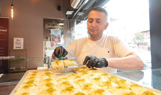 Tarifi sır gibi saklanan 'Yalova sütlüsü' bayram sofraları için hazırlanıyor