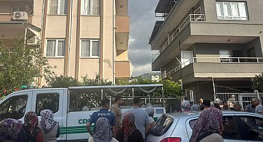 Tartıştığı eşini tüfekle öldürdü
