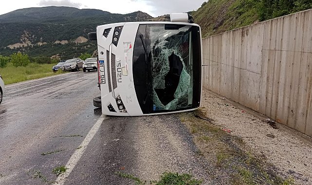 Tokat'ta midibüs ile itfaiye aracı çarpıştı: 4 yaralı