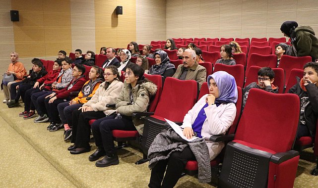 Ulusal Çocuk Sempozyumu'nda 123 öğrenci güncel sorunlarla ilgili 93 bildiri sundu