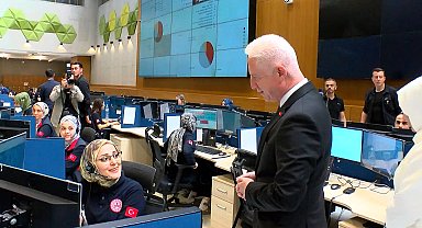 Vali Gül, 112 Acil Çağrı Merkezi çalışanları ile bayramlaştı