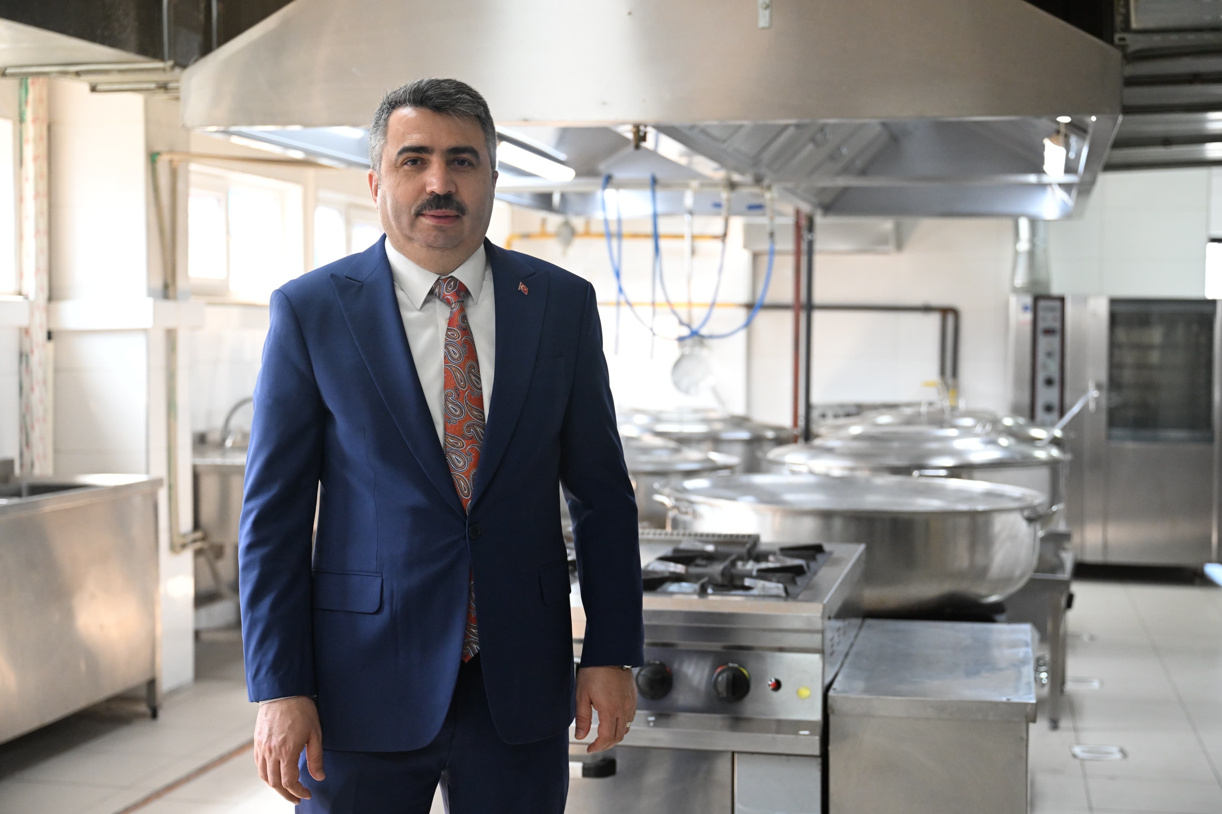 Yıldırım'da sofralarda ramazan bereketi