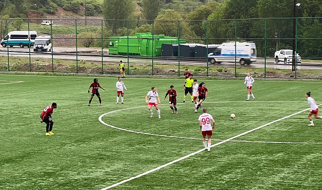 Yüksekova Spor Kadın Futbol Takımı evinde kazandı: 3-1
