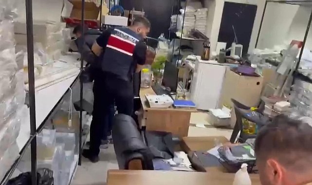 Zeytinburnu'nda sahte altın operasyonu: 2 gözaltı