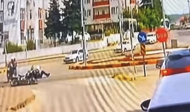 2 yunus polisinin yaralandığı kaza kamerada