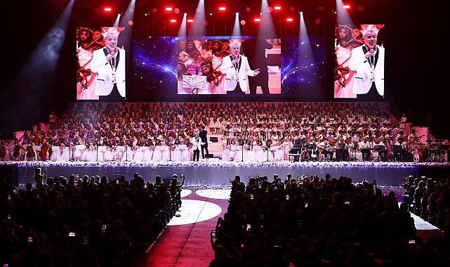 800 kişilik Bilfen Filarmoni Orkestrası, Levent Yüksel ile konser verdi