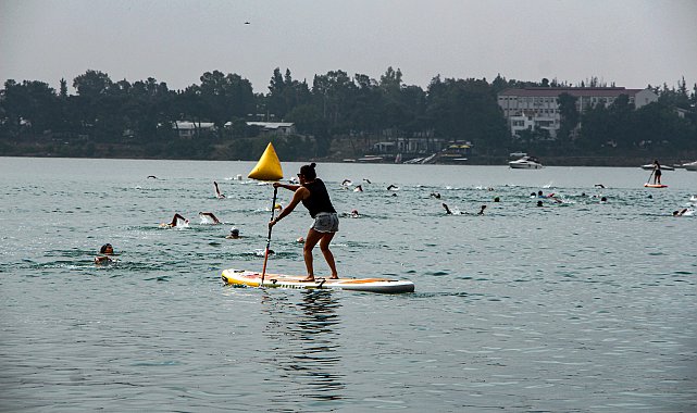 Adana'da ilk kez düzenlenen 'Aquatlon ve Triatlon' yarışması başladı