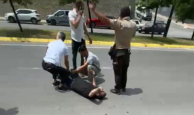 Adliye önünde tabanca ile vuruldu