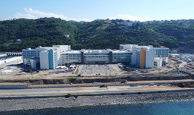 AK Parti'li Karaismailoğlu: Yıl sonuna doğru Trabzon Şehir Hastanesi'ni açmayı hedefliyoruz