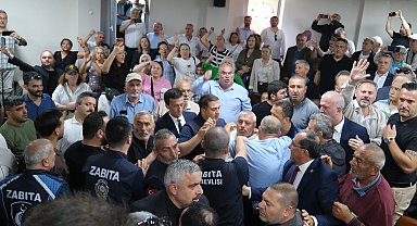 Akçakoca'da belediye başkanvekili seçildi, arbede çıktı