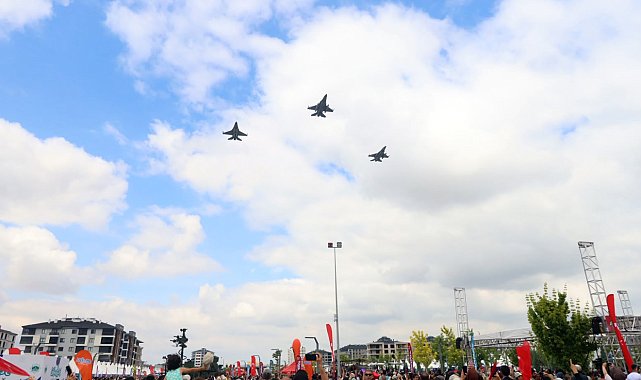 Aksaray Bilim Festivali, F-16 gösterisiyle başladı