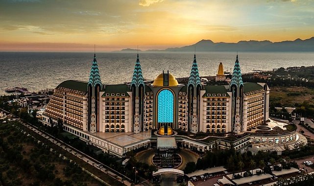 Alman Bild, Delphin Imperial'i Antalya'nın en iyi otelleri arasında gösterdi