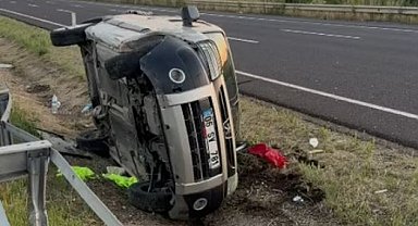 Ankara'da otomobil, refüje çarpıp takla attı: 2 yaralı