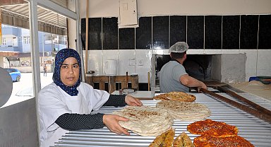 Anne, oğlu için açtığı fırında çalışmaya başladı