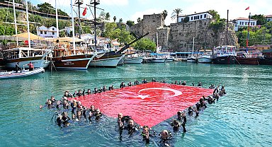 Antalya'da, Kaputaş Plajı'nda sigara yasağı