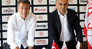 Antalyaspor'un yeni teknik direktörü Bülent Korkmaz oldu