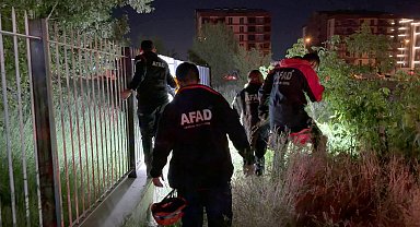 Arazide ağlayan çocuk ihbarı ekipleri harekete geçirdi