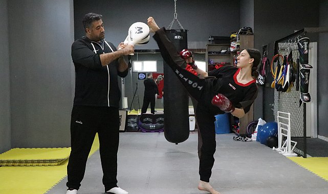 Babasının tavsiyesiyle kick boksa başlayan Olcay İrem, dünya şampiyonu oldu