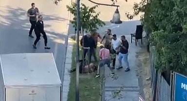 Bahçeşehir ve Zeytinburnu'nda tekmeli yumruklu kavga kamerada