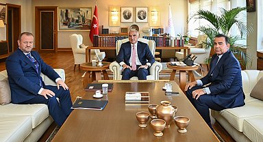 Bakan Ersoy, RTÜK Başkanı Daniş'i kabul etti