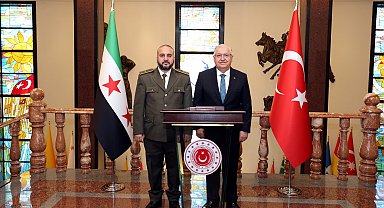 Bakan Güler, Suriyeli mevkidaşı Ebu Kasra ile bir araya geldi